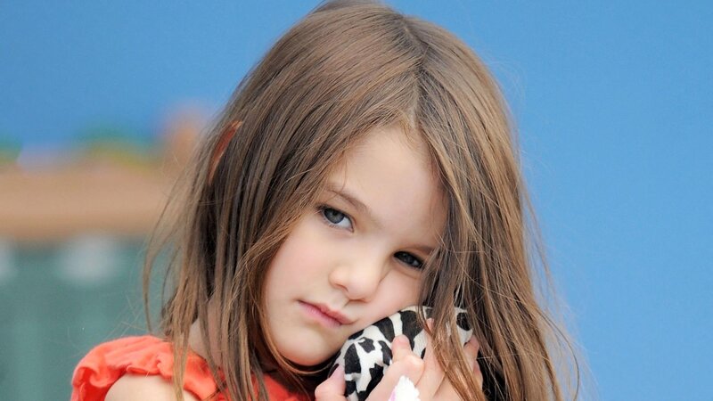 Young Girl with Brown Hair — Blue