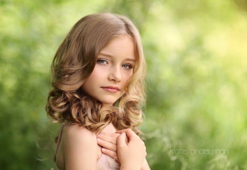 Young Girl with Curly Hair — Green, Serene