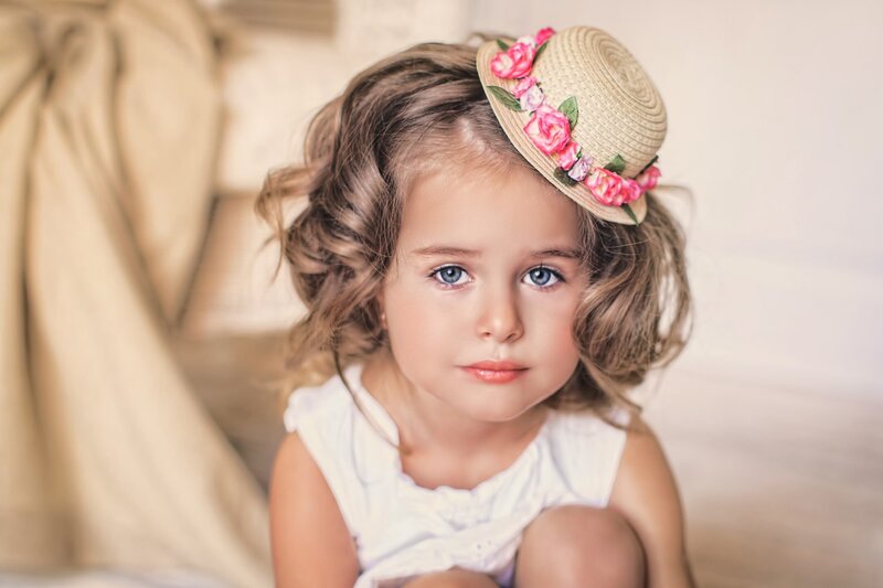 Young Girl with Hat — White, Calm