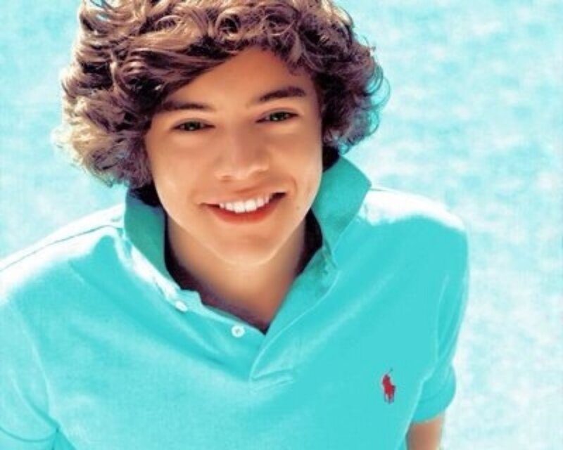 Young Man with Curly Hair — Blue