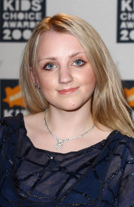 Young woman at Kids Choice Awards