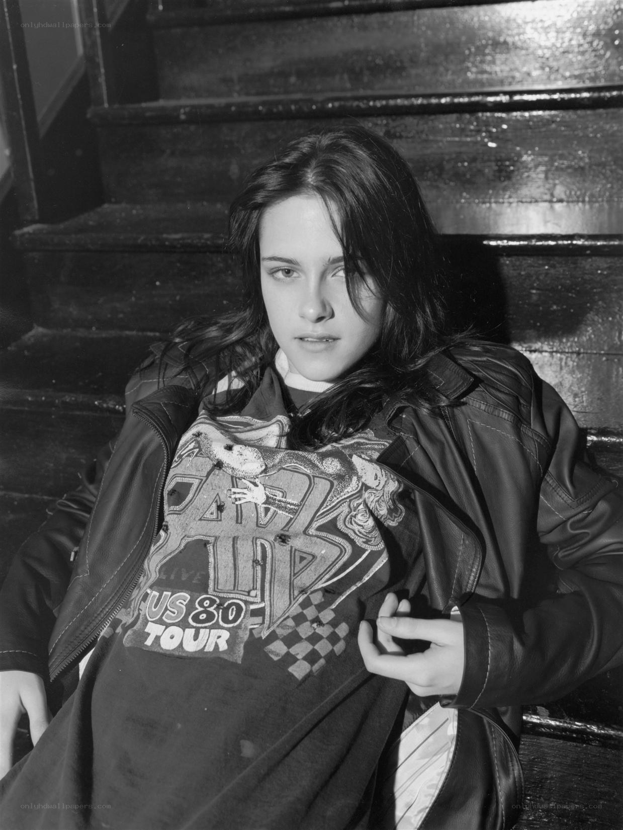 Young woman in leather jacket