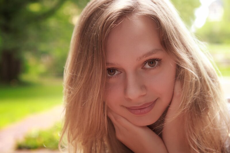 Young Woman with Blonde Hair — Calm, Afternoon