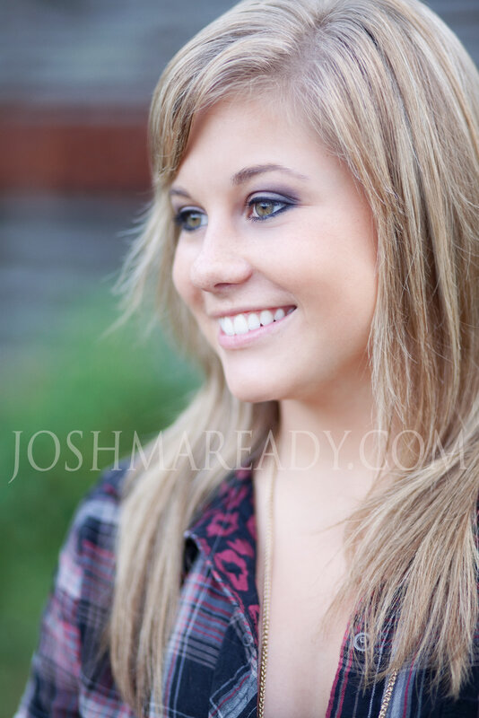 Young Woman with Blonde Hair — Smiling, Afternoon