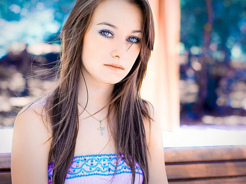 Young Woman with Blue Eyes — Calm