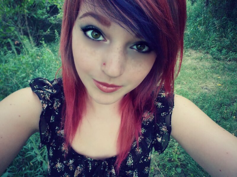 Young Woman with Red Hair — Natural, Afternoon, Photograph