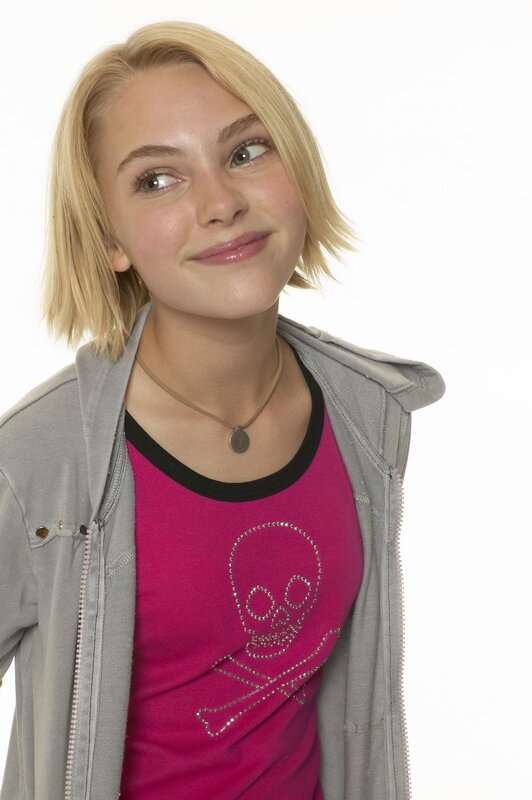 Young woman with skull shirt