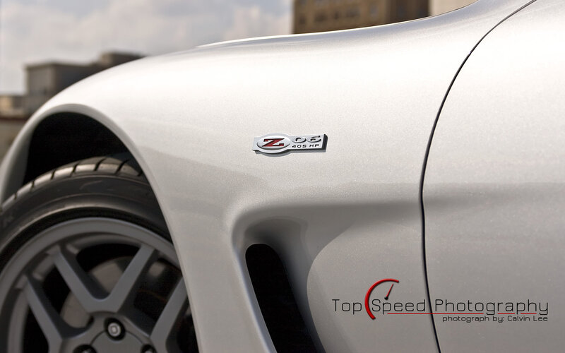 Z06 badge on silver car