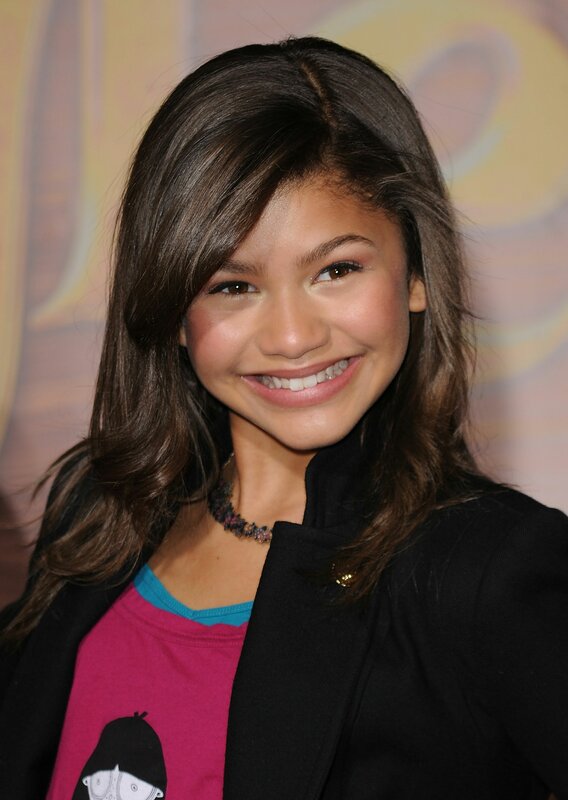 Zendaya smiling at event