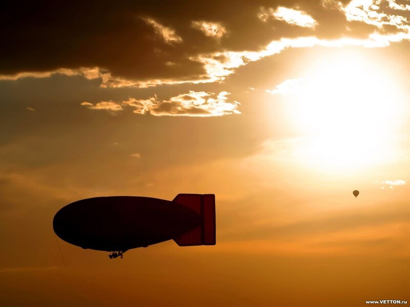 Zeppelin at sunset