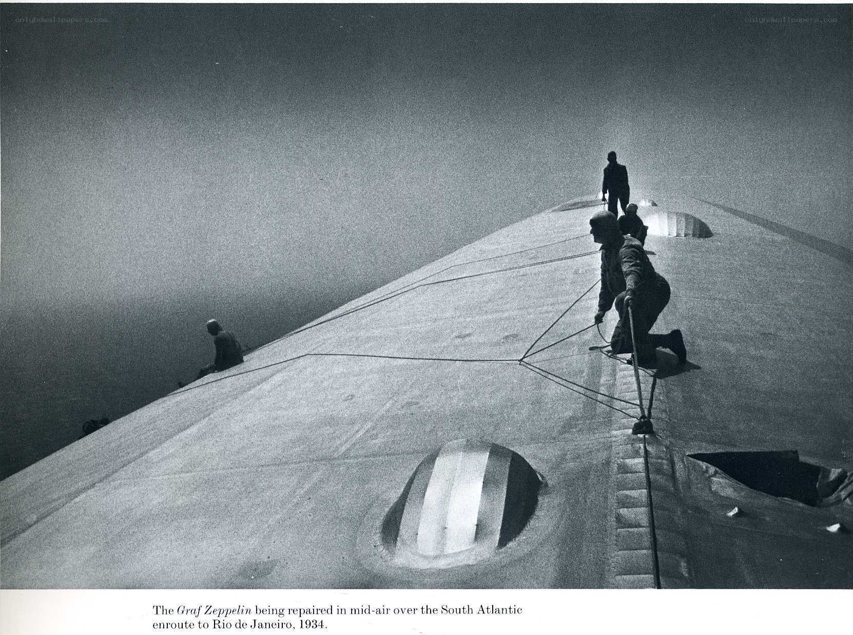 Zeppelin repair in mid-air