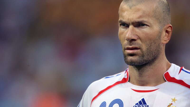 Zinedine Zidane in France jersey
