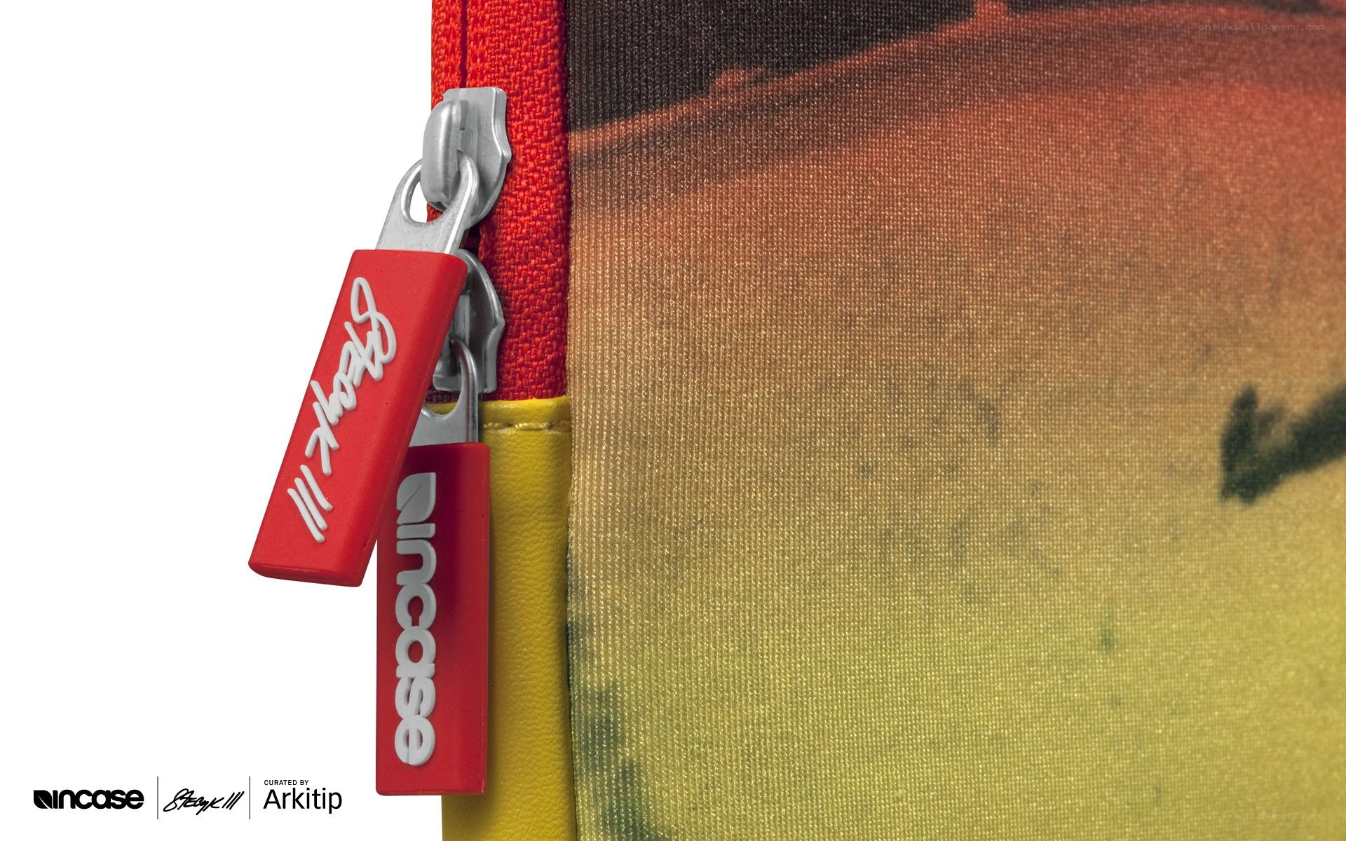 zipper tag detail