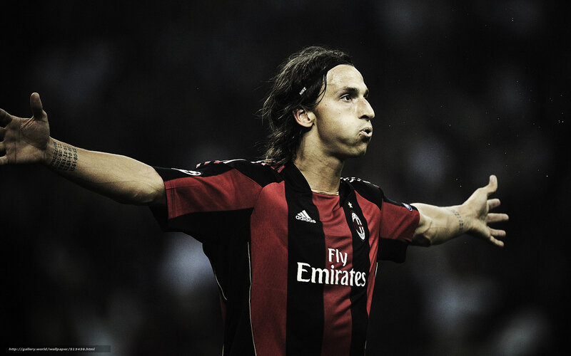 Zlatan Ibrahimović celebrating