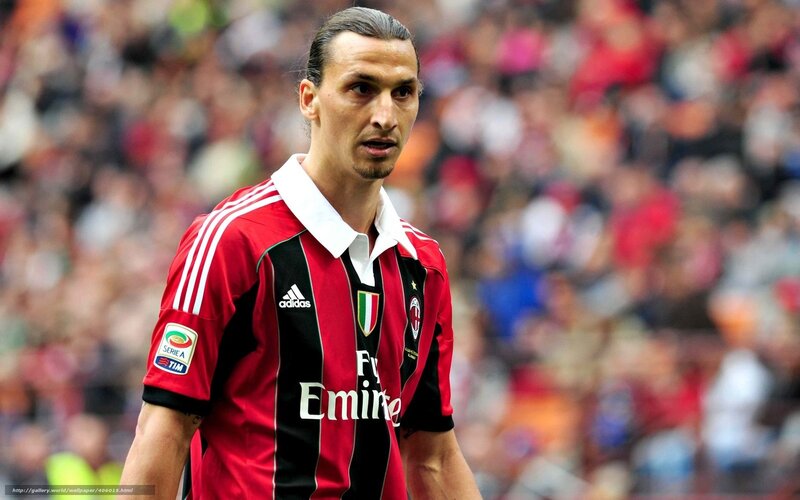 Zlatan Ibrahimović in AC Milan jersey
