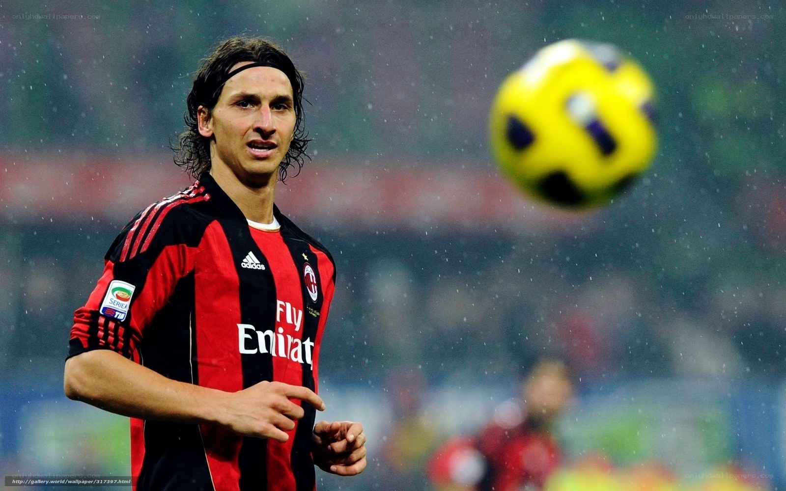 Zlatan Ibrahimović in AC Milan kit