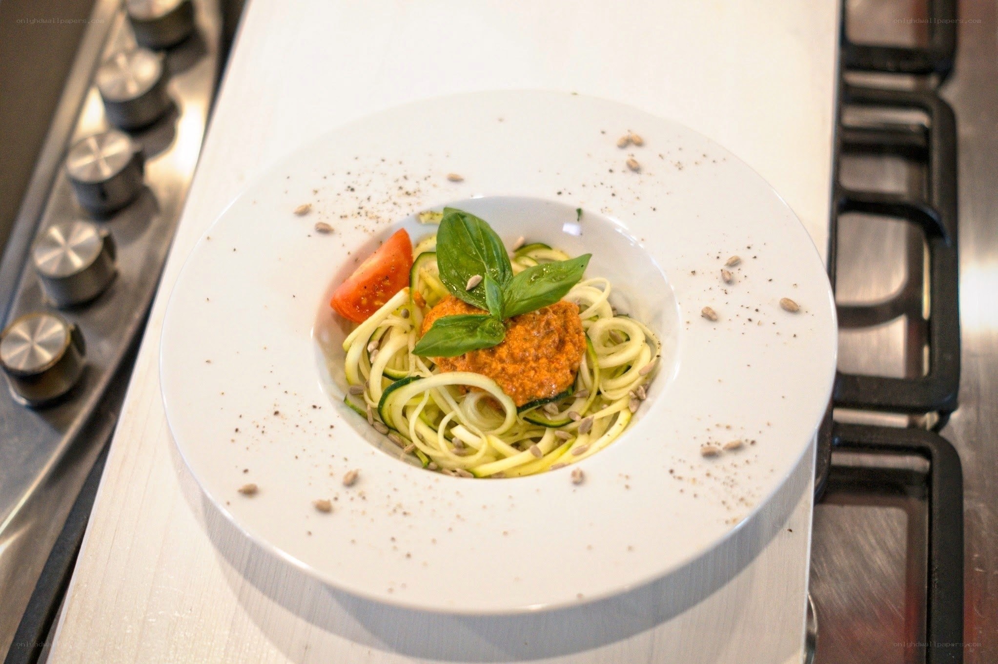 zucchini pasta with pesto